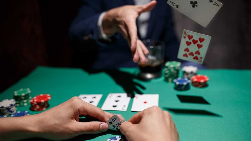 Poker tại Mmwin không chỉ giới hạn ở một loại duy nhất mà còn bao gồm nhiều biến thể khác nhau